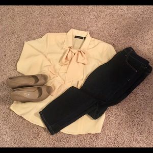 Impressions size 10 tie Neck Blouse